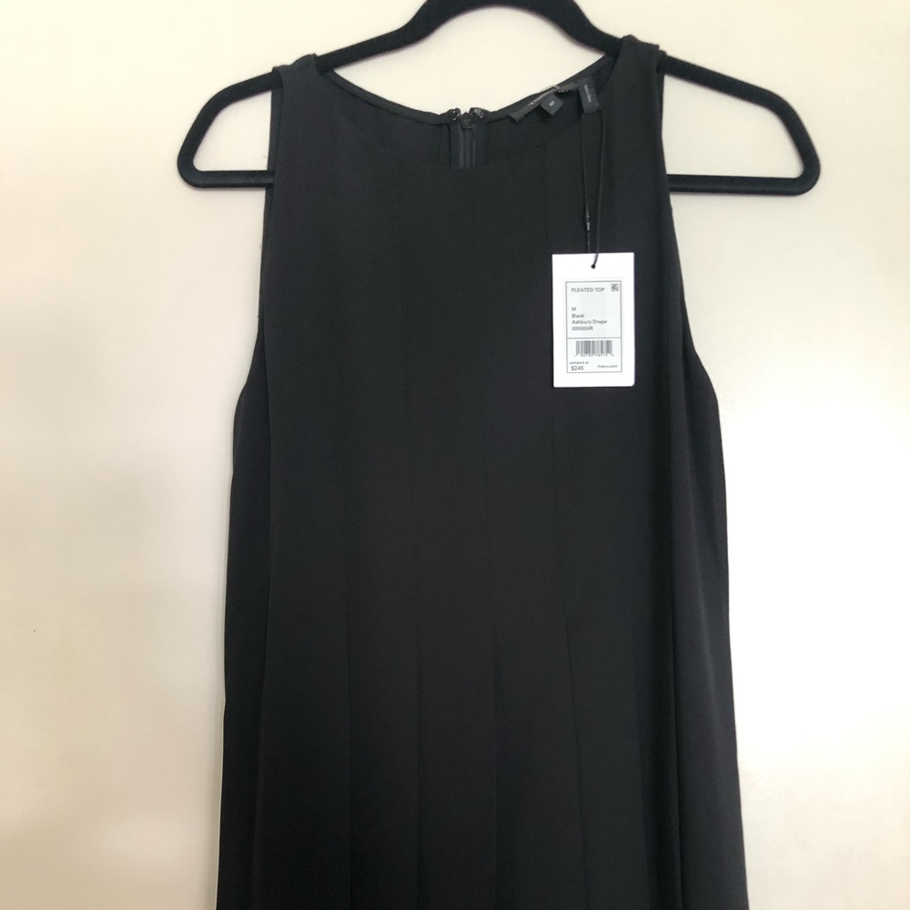 Theory pleated top.